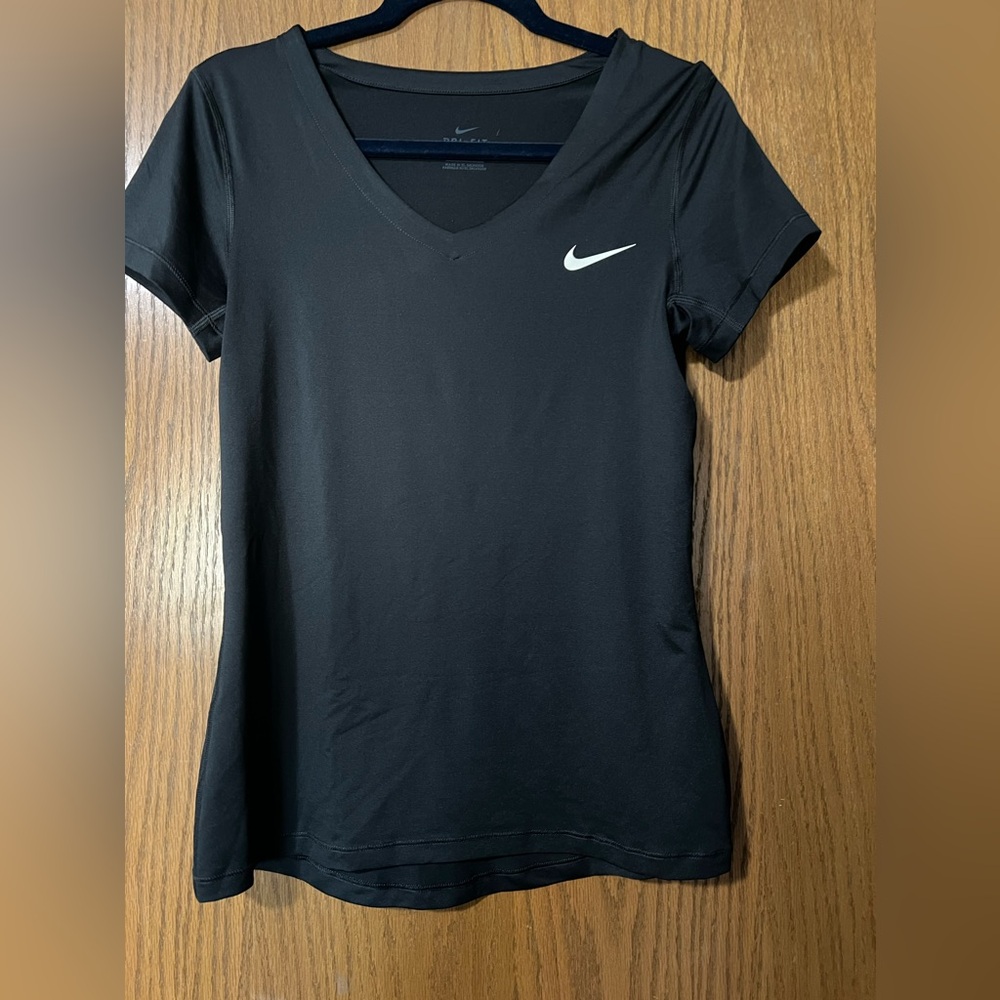 Black Nike dry fit t shirt